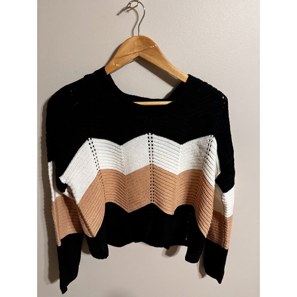 FULL CIRCLE TRENDS Women's Size MediumLong Sleeve Crew Neck Ribbed Sweater